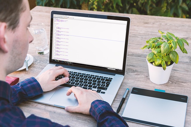 HubSpot vs Salesforce: Which CRM Is Right for Your Business?